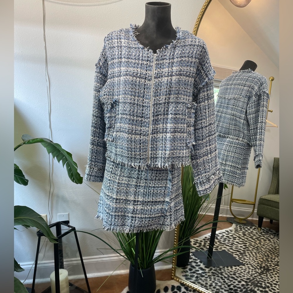 Blues and white weaved overlap mini skirt!
